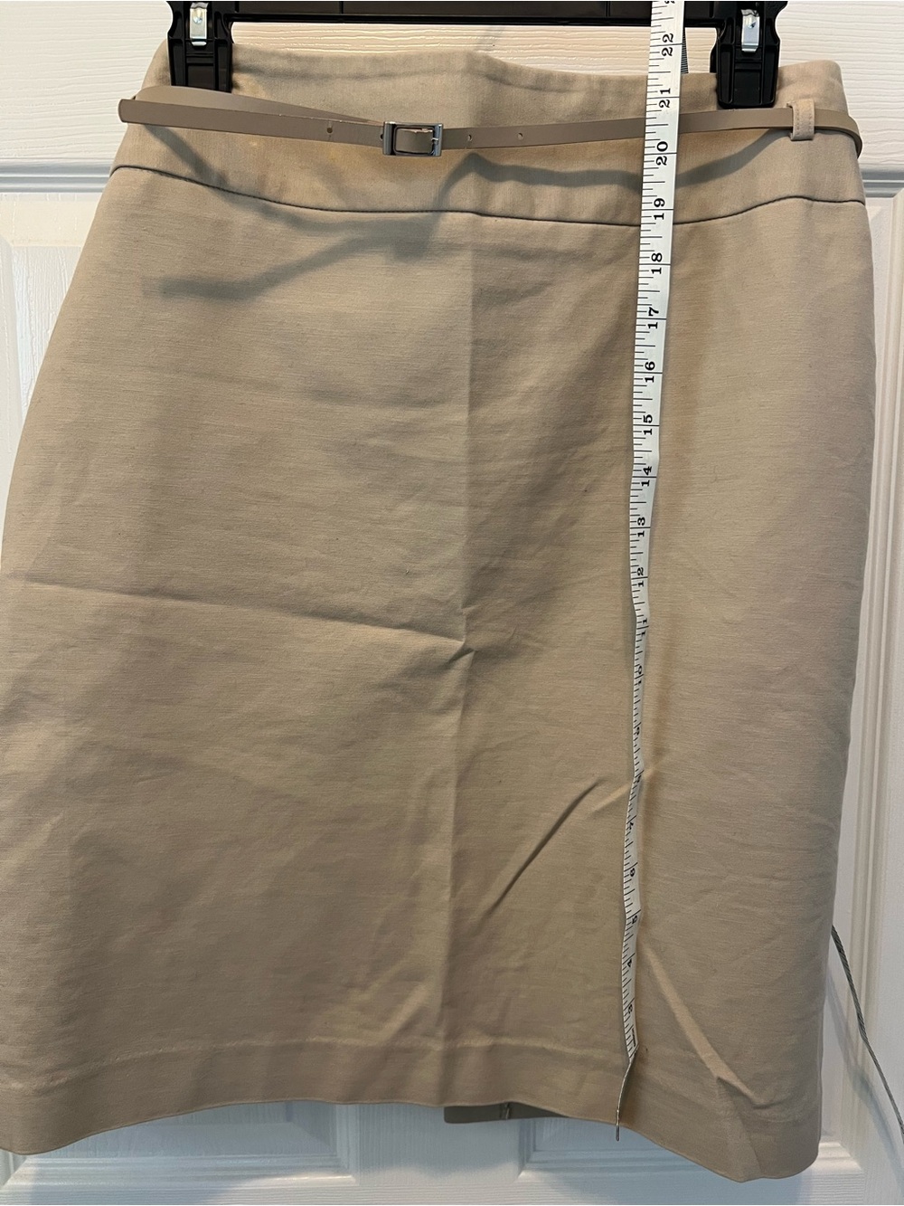 Liz Claiborne Tan Pencil knee Skirt with Slim Belt size 10